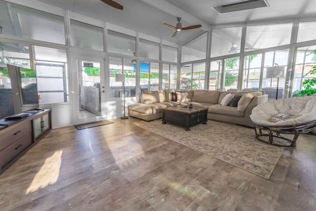 1150 48TH STREET N, St Petersburg, FL 33713