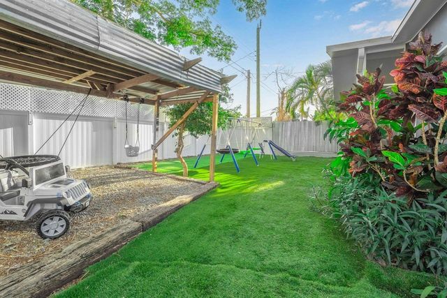 1150 48TH STREET N, St Petersburg, FL 33713