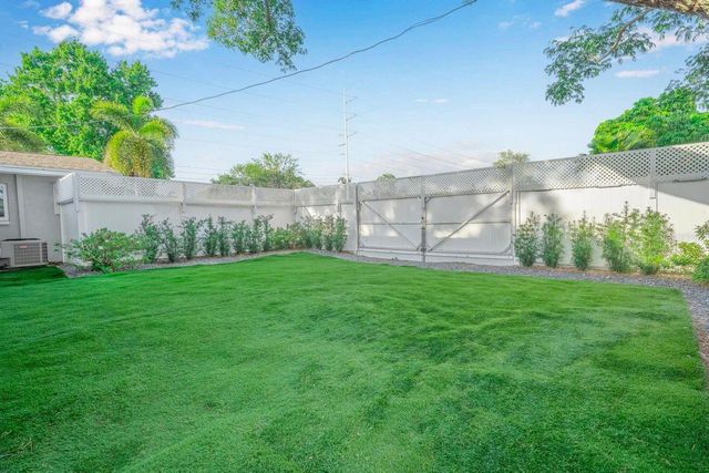 1150 48TH STREET N, St Petersburg, FL 33713