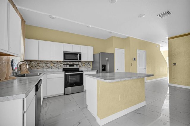 1130 SW 6th Ct, Homestead, FL 33034