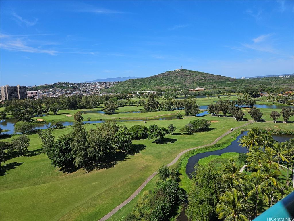 3075 Ala Poha Place 1703, Honolulu, HI 96818