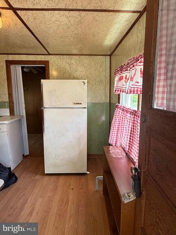 131 LAKESIDE AVE, Franklinville, NJ 08322