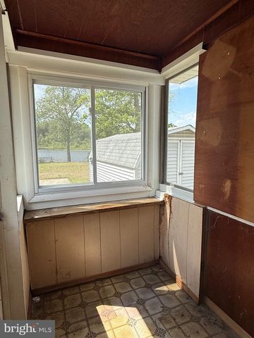 131 LAKESIDE AVE, Franklinville, NJ 08322