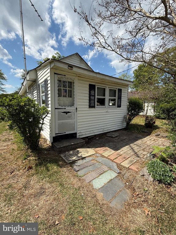 131 LAKESIDE AVE, Franklinville, NJ 08322