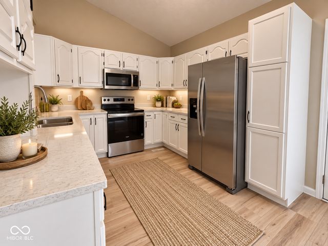 8138 Foxchase Circle, Indianapolis, IN 46256