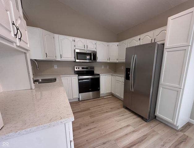 8138 Foxchase Circle, Indianapolis, IN 46256