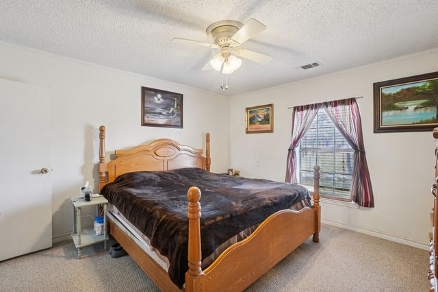 203 Walker Bend Road, Weatherford, TX 76088