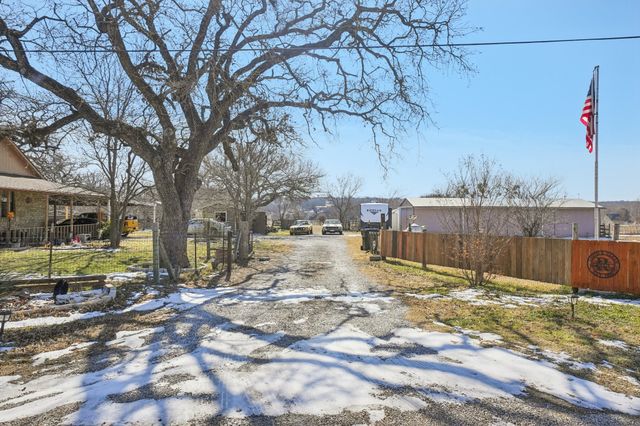 203 Walker Bend Road, Weatherford, TX 76088