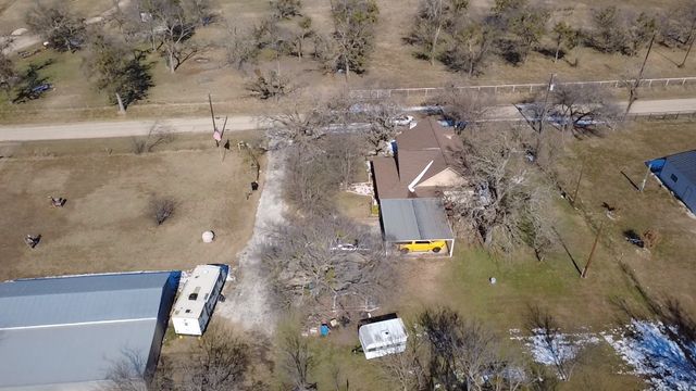 203 Walker Bend Road, Weatherford, TX 76088