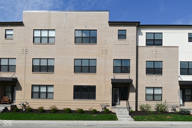 12978 Moultrie Street, Carmel, IN 46032
