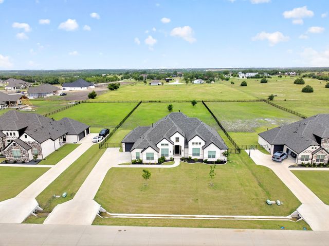 231 Heirloom Drive, Mclendon Chisholm, TX 75032