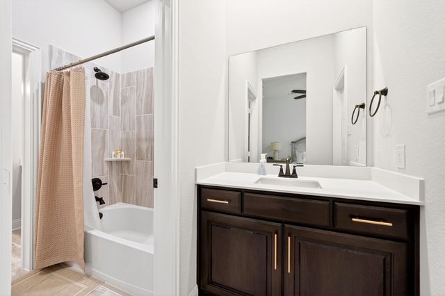 231 Heirloom Drive, Mclendon Chisholm, TX 75032