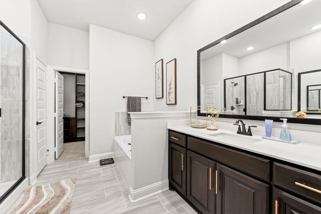 231 Heirloom Drive, Mclendon Chisholm, TX 75032