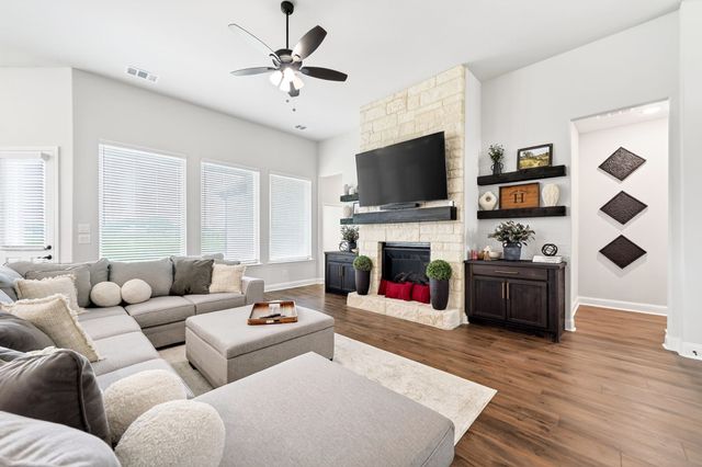 231 Heirloom Drive, Mclendon Chisholm, TX 75032