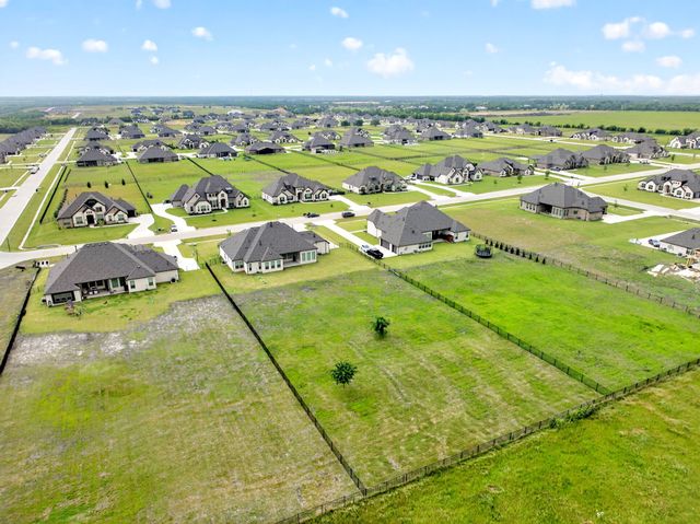 231 Heirloom Drive, Mclendon Chisholm, TX 75032