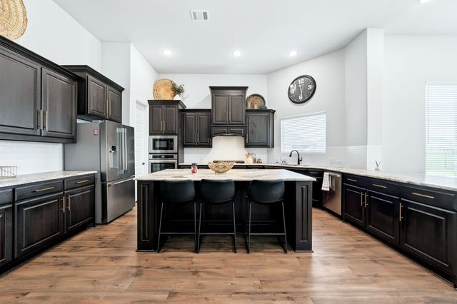 231 Heirloom Drive, Mclendon Chisholm, TX 75032