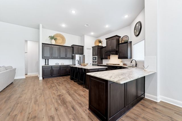 231 Heirloom Drive, Mclendon Chisholm, TX 75032