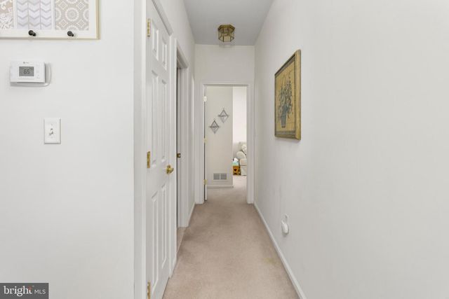 89 CHAMBER LN, Columbus, NJ 08022