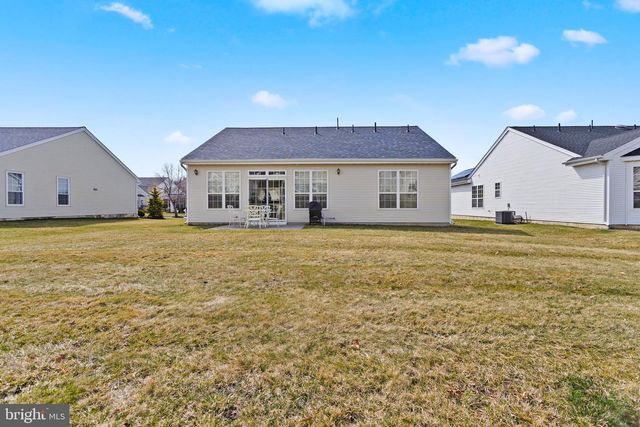 89 CHAMBER LN, Columbus, NJ 08022