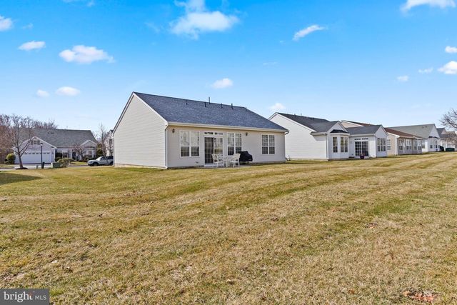 89 CHAMBER LN, Columbus, NJ 08022