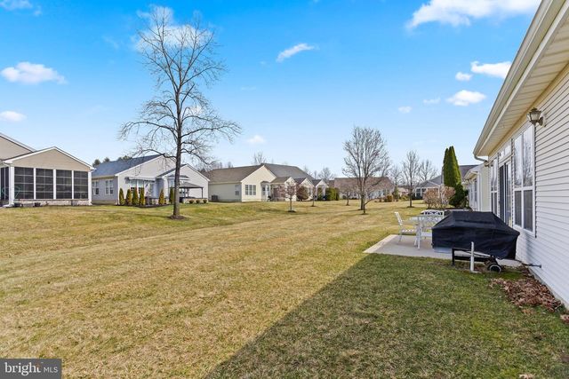 89 CHAMBER LN, Columbus, NJ 08022