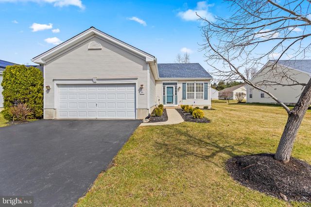 89 CHAMBER LN, Columbus, NJ 08022