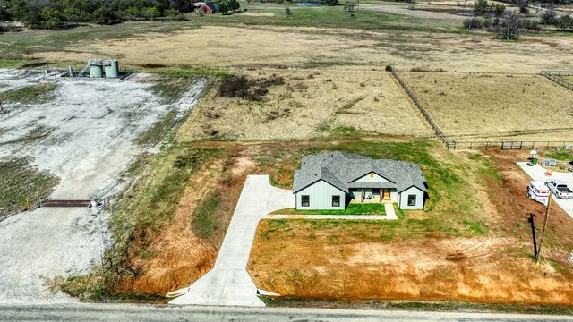 1325 County Road 3355, Paradise, TX 76073