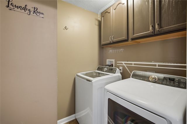 80 Cambridge Drive, Springboro, OH 45066
