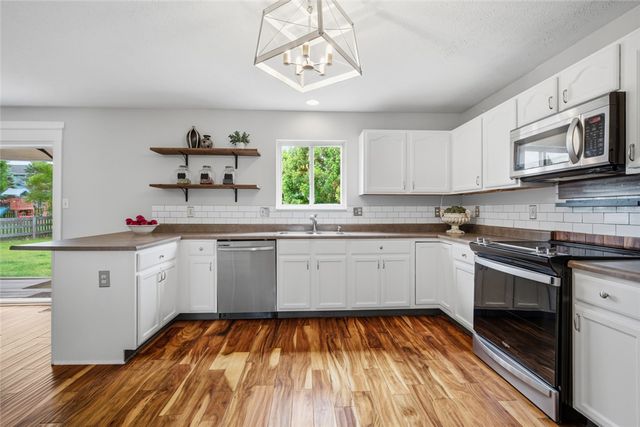 80 Cambridge Drive, Springboro, OH 45066