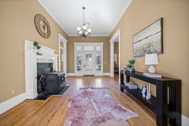 436 Craig Street, Hillsboro, TX 76645