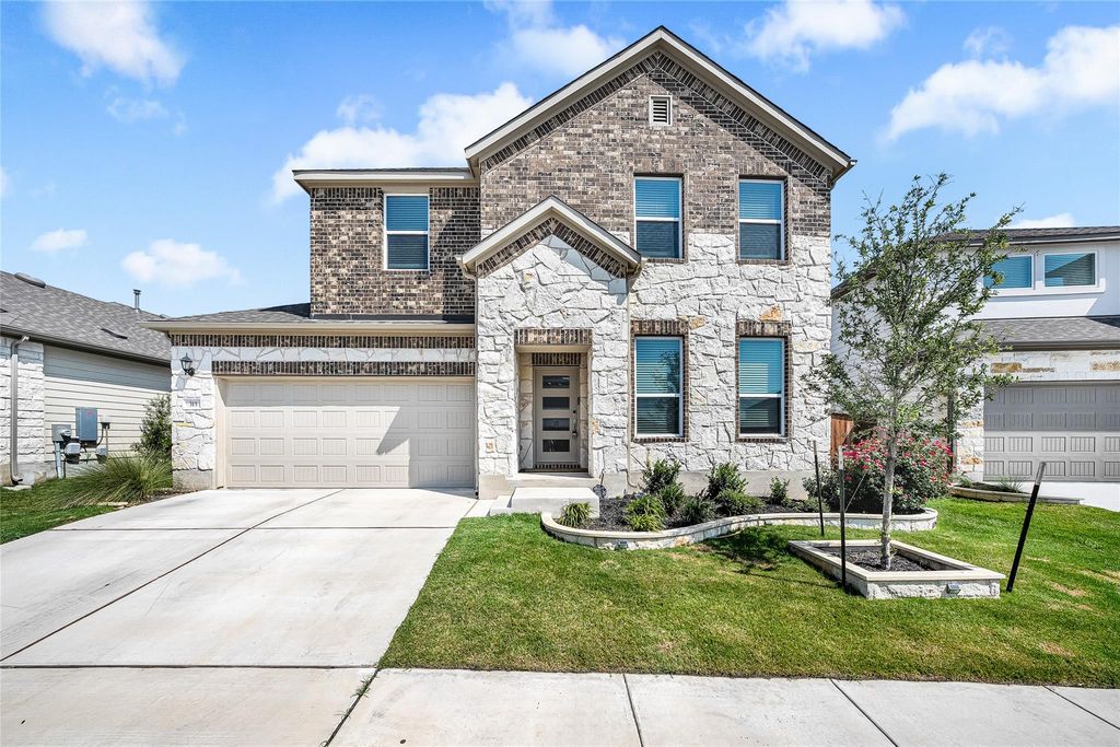315 Doodle LN, Hutto, TX 78634