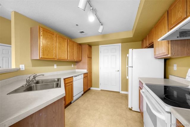 5763 N Gibralter Way 2-307, Aurora, CO 80019