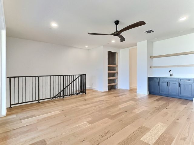 412 Vista Buena Trail, Fort Worth, TX 76111