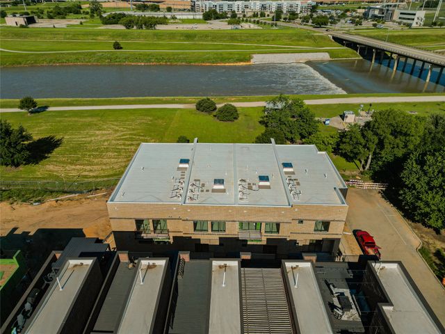 412 Vista Buena Trail, Fort Worth, TX 76111