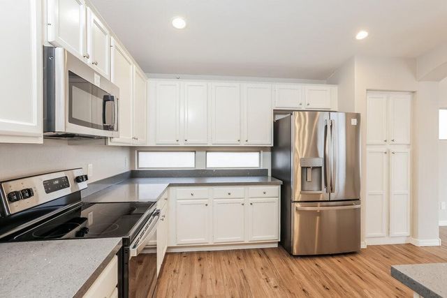 6794 W Quail Avenue, Glendale, AZ 85308