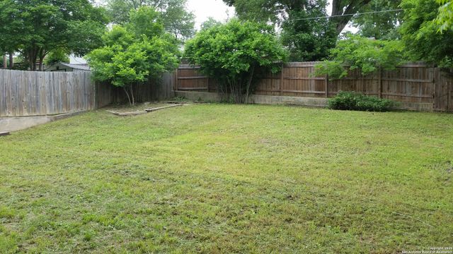 113 Little Oaks, San Antonio, TX 78233