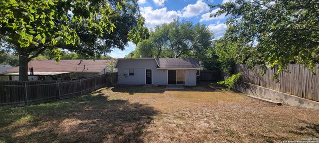 113 Little Oaks, San Antonio, TX 78233