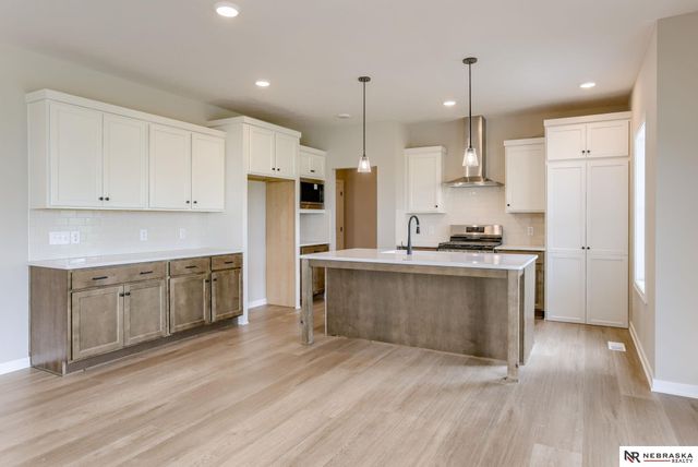 11003 N 159 Avenue, Bennington, NE 68007