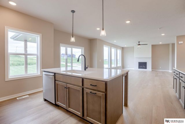 11003 N 159 Avenue, Bennington, NE 68007