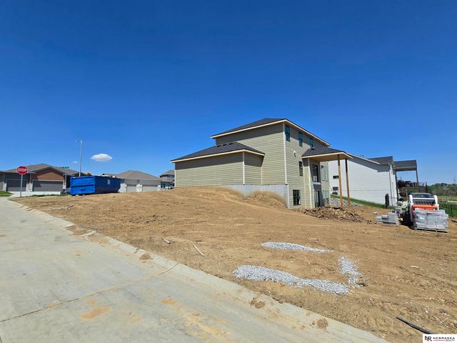 11003 N 159 Avenue, Bennington, NE 68007