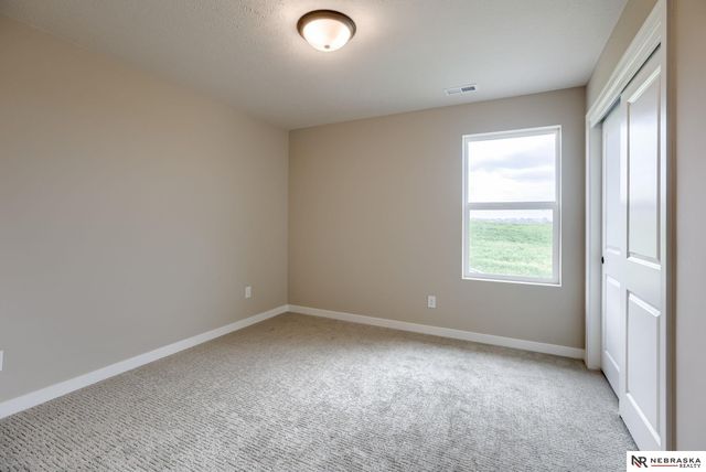 11003 N 159 Avenue, Bennington, NE 68007