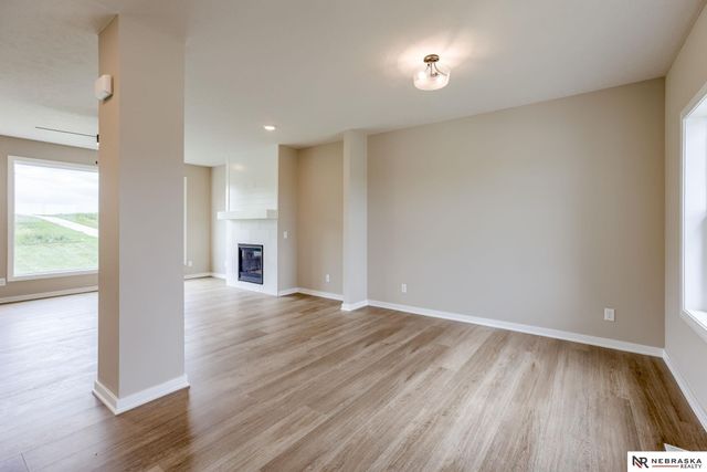 11003 N 159 Avenue, Bennington, NE 68007