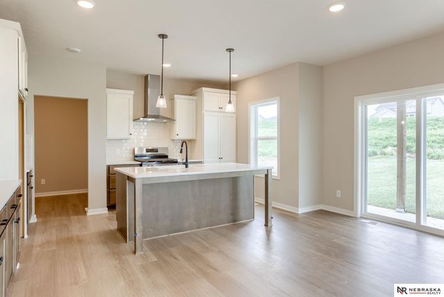 11003 N 159 Avenue, Bennington, NE 68007