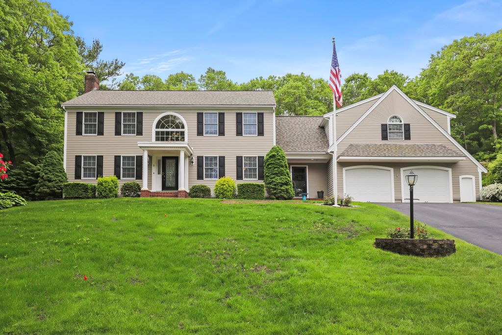 5 Lancaster Lane, Bourne, MA 02532