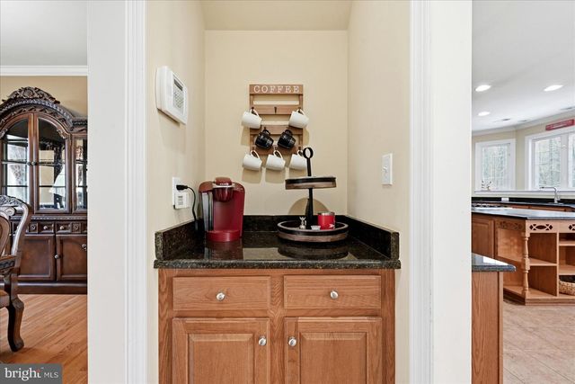 37 SERENE HILLS DR, Fredericksburg, VA 22406