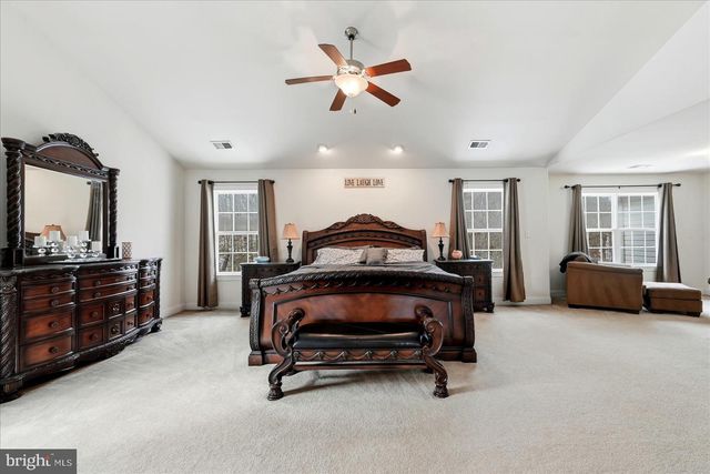 37 SERENE HILLS DR, Fredericksburg, VA 22406