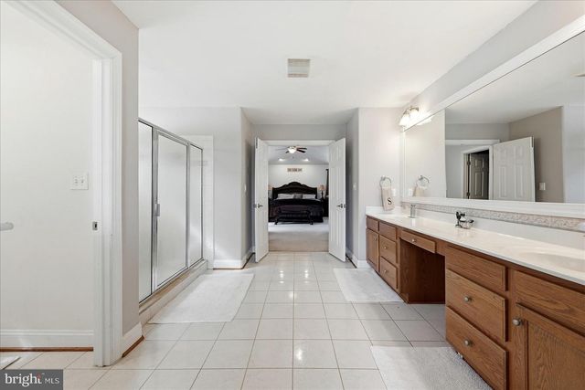 37 SERENE HILLS DR, Fredericksburg, VA 22406