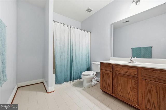 37 SERENE HILLS DR, Fredericksburg, VA 22406