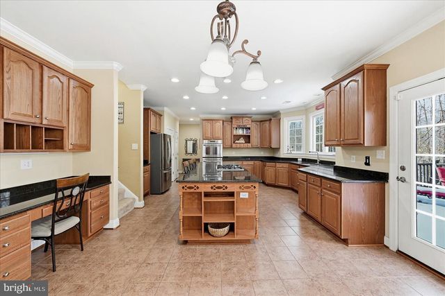 37 SERENE HILLS DR, Fredericksburg, VA 22406