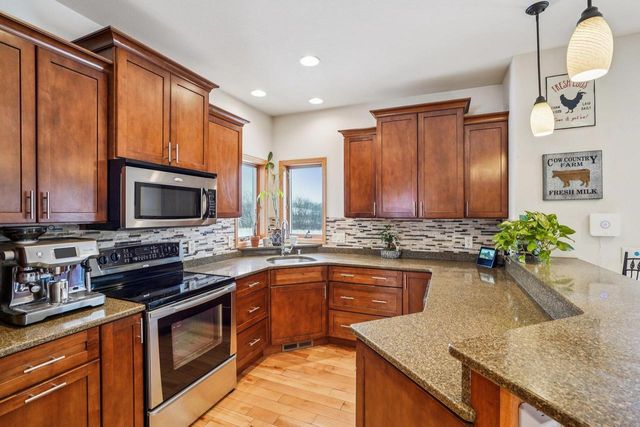 N8544 Story Ridge Court, Belleville, WI 53508